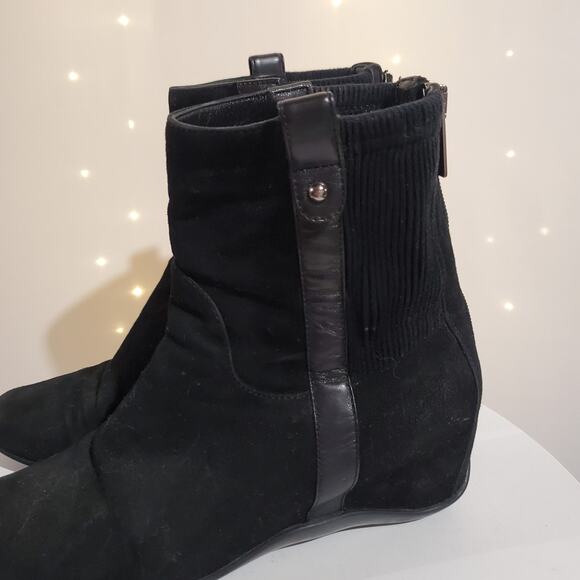 Aquatalia Black Suede Leather Wedge Zip Ankle Boots Womens Size 6 Ribbed Comfort - Picture 5 of 12